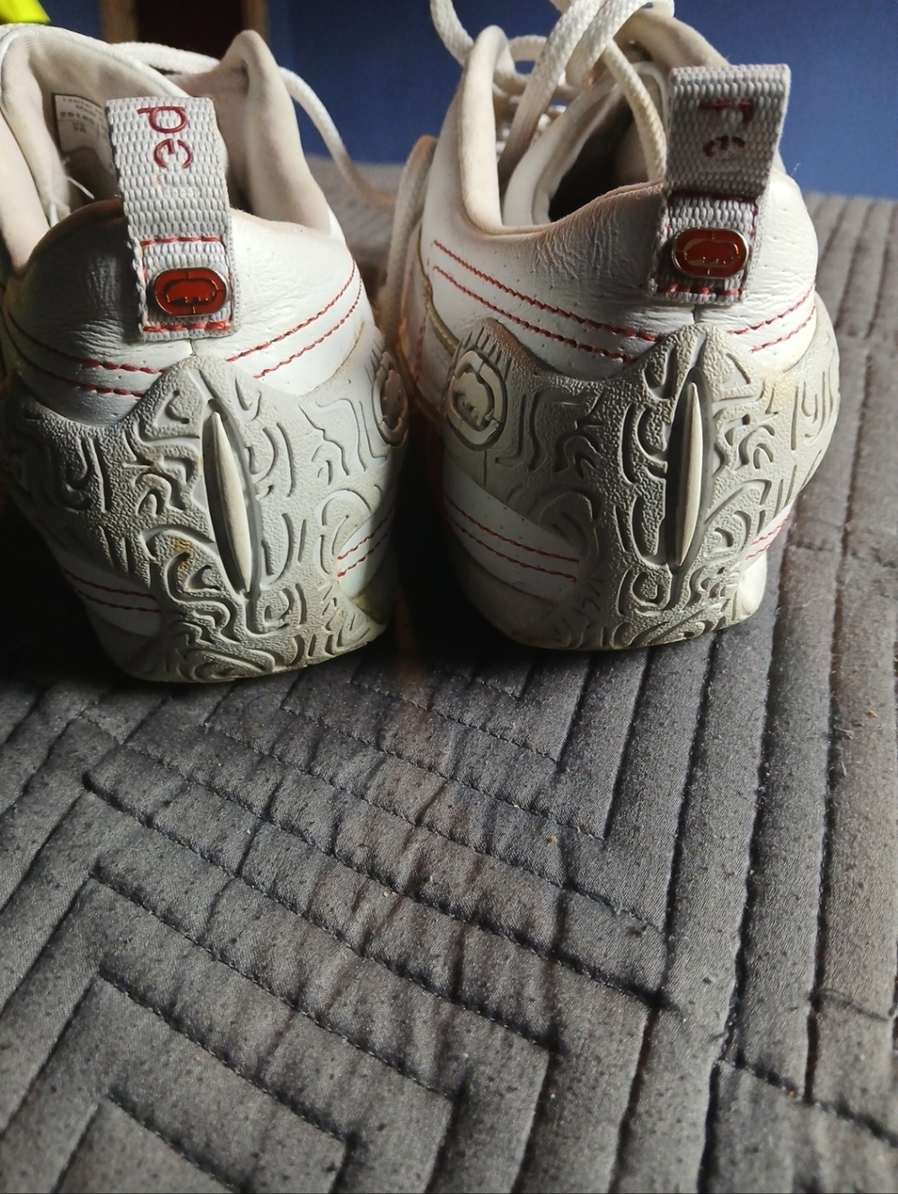 Women's Red White Ecko Red Rhino Lace-Up Athletic Sneakers.  Size 10. - Picture 5 of 15
